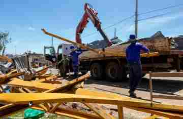 Com apoio de 139 máquinas, ruas de Rio Bonito do Iguaçu já estão quase desobstruídas